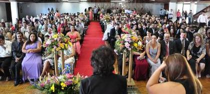 Noivos lotam Votuporanga Clube em casamento