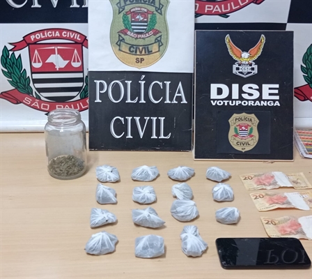 A Dise de Votuporanga prendeu em flagrante um investigado de 20 anos, que vendia drogas na região Oeste de Votuporanga   (Foto: Divulgação)