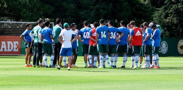 Palmeiras ignora missão do Ceará e planeja festa