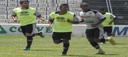 Alvinegra confirmada com Manjinha entre titulares