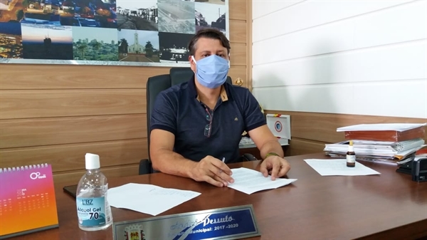 Legenda: O prefeito de Fernandópolis irá contratar enfermeiros temporariamente para reforçar a equipe da Santa Casa local. (Foto: Prefeitura de Fernandópolis)
