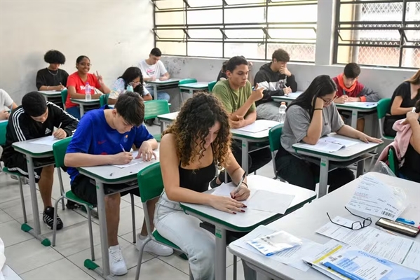 O objetivo é aumentar de 1.769 para 5.776 vagas, distribuídas em 80 escolas estaduais da região (Foto: Governo de SP)