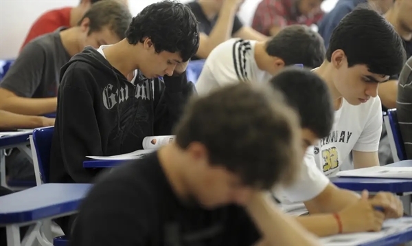 Mais de 100 alunos participam do concurso ‘Melhor Estudante de Votuporanga’ (Foto: Wilson Dias/Agência Brasil)