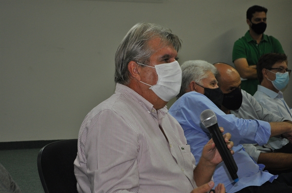 Jorge Seba reuniu ontem a imprensa e correligionários para a apresentação de mais cinco secretários  (Foto: A Cidade)