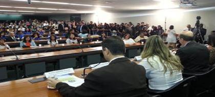 Deputados defendem entidades em audiência