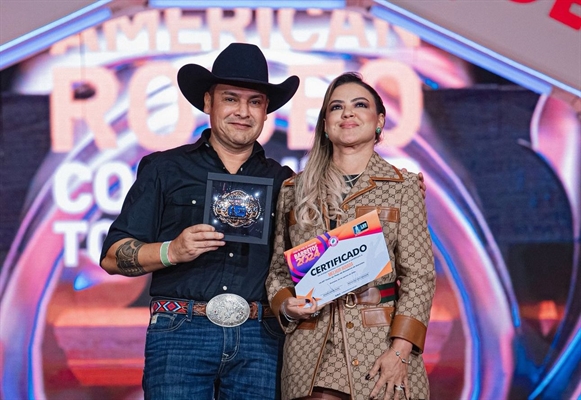 Tércio Miranda e sua esposa Rosana Miranda estarão na Cidade FM para falar sobre o Votu International Rodeo (Foto: Divulgação)