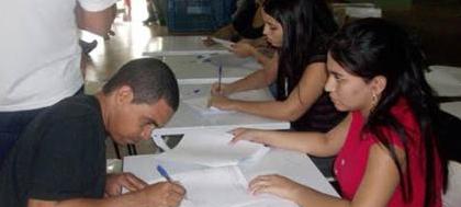 CDHU realiza plantão para renegociar dívidas