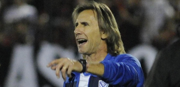 Santos mira contratação de Gareca, técnico do Vélez