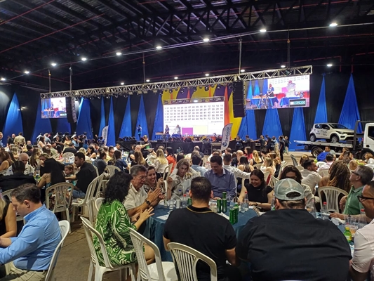 O evento reuniu milhares de pessoas e arrecadou mais de R$ 1 milhão para o hospital (Foto: A Cidade)