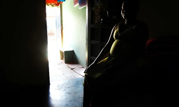 Apesar do número reduzido em comparação ao cenário brasileiro, a gravidez antes dos 15 anos é classificada por órgãos de saúde como de alto risco (Agência Brasil/Marcello Casal Jr)