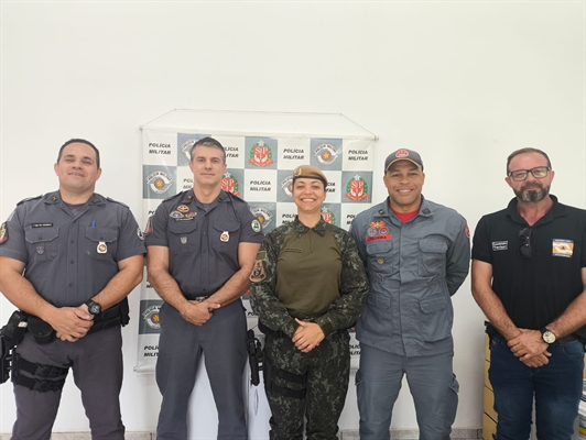 Tenente Lessandro e capitão Navarrete da PM; tenente Ancieto da Ambiental; tenente Teixeira dos Bombeiros e Jonatas Trevisan, da Defesa Civil (Foto: Arquivo pessoal)