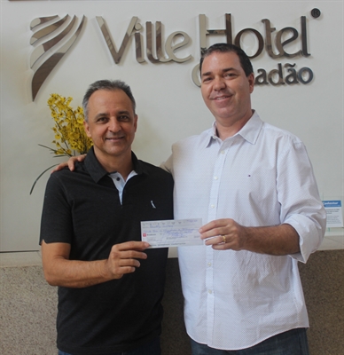 O novo projeto “Santa Casa na Sua Casa” tem o Ville Hotel Gramadão como grande patrocinador (Foto: Santa Casa de Votuporanga)