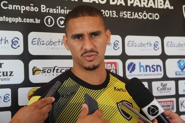 Zagueiro Lula, de 27 anos, ex-Botafogo-PB é mais um nome revelado que irá reforçar a Alvinegra em 2020 (Foto: Pedro Alves/GloboEsporte.com)