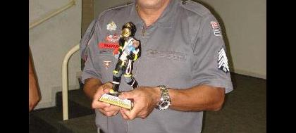 Sargento Suzuki se aposenta após 30 anos nos bombeiros