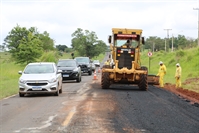 Obras de recuperação da vicinal Ângelo Comar já foram iniciadas, mas com recursos do Estado e não de empréstimo, como diz a Fake News (Foto: Prefeitura de Votuporanga)