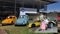 A Exposição de Carros Antigos da Faria Veículos de Votuporanga continua; empresário Dalbert Mega Ferreira, de 42 anos, é um dos colecionadores com carros expostos (Fotos: A Cidade e arquivo pessoal)