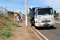 A ação tem como objetivo manter a cidade limpa e evitar o aparecimento de animais peçonhentos (Prefeitura de Votuporanga)