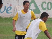 “Quero fazer algo para ajudar o time a atingir o resultado”, diz o meia Juninho, do CAV