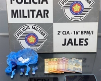 Homem é preso por tráfico de drogas após denúncia anônima