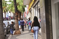 Comércio de Votuporanga deve apresentar um aumento de cerca de 10% nas vendas de fim de ano, estima ACV (Foto: A Cidade)