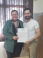 Cardoso firma parceria com o Sesi e ganha livros