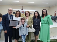 Dr. Antonio Carlos Francisco, Natália e seu filho Lorenzo, Zezé, Gillian e a autora da homenagem a vereadora Maria Cleidimar (Foto: Arquivo pessoal)