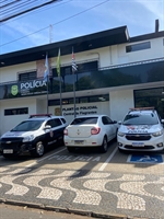 Adolescente é pego com drogas na porta de escola em Votuporanga 