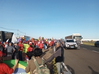 Manifestantes ameaçam fechar a rodovia Euclides da Cunha em Votuporanga 