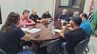 O prefeito Jorge Seba e representantes do Sindicato dos Servidores Municipais se reuniram para discutir o reajuste anual da classe (Foto: Prefeitura de Votuporanga)