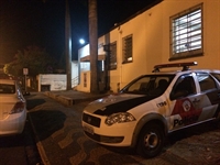 O jovem foi conduzido para a Central de Flagrantes e preso, já que recebeu um objeto que ele sabia ser produto de furto (Foto: Aline Ruiz/A Cidade)