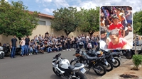 O pessoal do grupo Família Duas Rodas chegou ao bairro na parte da manhã e já começou a entregar os itens para as crianças (Fotos: Arquivo pessoal)