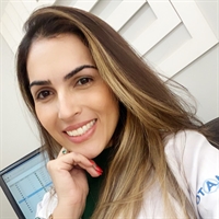 O SanSaúde apoia a causa e conversou com a médica dermatologista, Dra. Josiane Andrella (Foto: Santa Casa de Votuporanga)