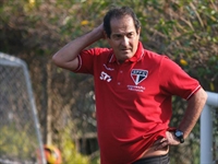 Treinador pode abrir mão de competição por causa de possíveis lesões 