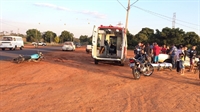 O motociclista foi socorrido com ferimentos graves (Foto: Aline Ruiz/A Cidade)
