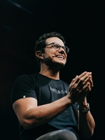 Pregador Deive Leonardo visita Votuporanga