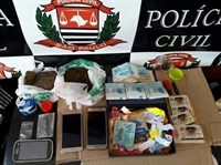 A quadrilha comercializava maconha, cocaína, crack e também drogas sintéticas do tipo LSD e ecstasy, principalmente em festas rave