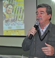 Diogo diz que cartilha servirá para divulgar projetos da Prefeitura