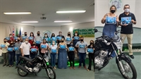 Sortudos contemplados pela campanha receberam os prêmios num evento restrito; A moto Honda Start 160 foi entregue a Paulo Eduardo de Campos (Fotos: A Cidade e Comunicativa)