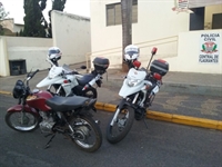 "Anjinho" foi preso com uma moto furtada trafegando pela vicinal Ângelo Comar (Foto: Divulgação/Polícia Militar)