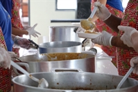 Mais de 60 mil marmitas. Esse é o número de refeições entregues pelo Programa "Prato Solidário", implantado em abril deste ano pelo Fundo Social de Solidariedade de Votuporanga (Foto: Prefeitura de Votuporanga)