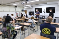 Neste ano, das sete bolsas integrais de estudo do concurso “Melhor Estudante de Votuporanga”, quatro serão para cursar o Ensino Médio no Colégio Unifev (Foto: A Cidade)