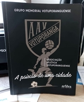 O livro histórico apresenta detalhes e informações sobre a paixão dos votuporanguenses pelo futebol (Foto: Divulgação)