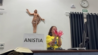 Autora de lei contra pichação usa exemplo de mulher que pichou estátua para defender anistia (Foto: Assessoria)