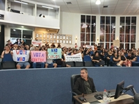Em meio a protestos, Câmara aprova a criação de nova secretaria e mais 27 cargos na Prefeitura (Foto: A Cidade)