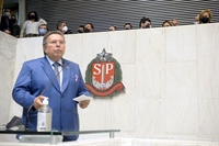 Em uma sessão solene, no Palácio 9 de Julho, o presidente da Alesp, deputado Carlão Pignatari, foi empossado oficialmente para o cargo de governador em exercício  (Foto: Alesp)