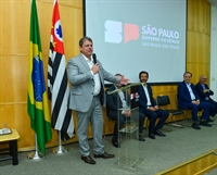 O governador Tarcísio de Freitas anunciou ontem investimento estadual de R$ 48,5 milhões no novo Mutirão de Ortopedia (Foto: Governo do estado)