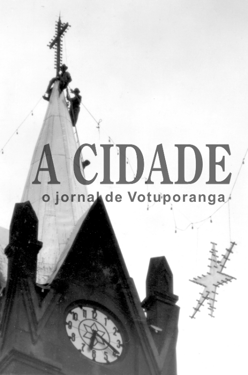 O estimado eletricista Pedro Chinaglia,  que nesta foto viveu uma grande aventura ao instalar entre as duas  torres  da então Igreja Matriz e hoje Catedral Nossa Sra. Aparecida uma estrela para celebrar o Natal em Votuporanga, já não está mais entre nós. Nesta semana ele partiu desta vida para viver entre os celestiais. A sua história marcada pela coragem e competência vão permanecer entre nós. Ele tornou-se a estrela numa torre mais alta no céu.

***Confira mais desta coluna em nossa edição impressa e online para assinantes.