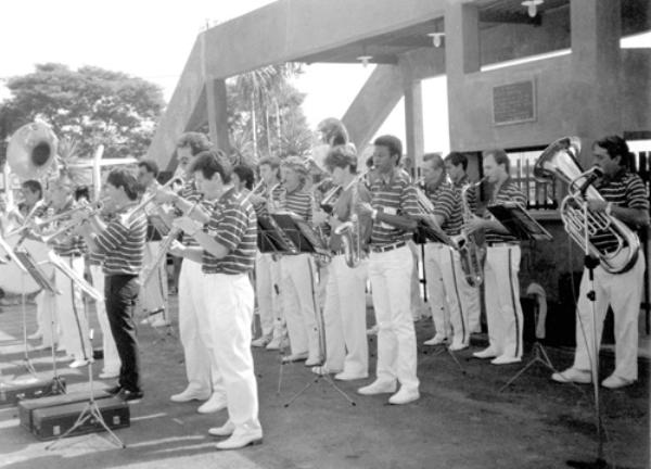 A Banda - Apresentação da Banda Zequinha de Abreu no recinto de Exposições no dia 8 de agosto de 1979. Era a estreia dos novos uniformes.