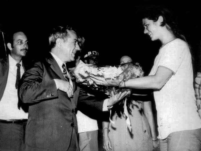 A aluna do CTA - Colégio Técnico Agrícola, Luiza Aparecida Calegari, homenageou o governador de São Paulo, Laudo Natel, na sua visita àquela escola. O acontecimento deu-se na administração do prefeito Luiz Garcia De Haro (1973/76). Laudo Natel esteve em várias oportunidades visitando Votuporanga e foi considerado sempre como um bom governador para nossa cidade.