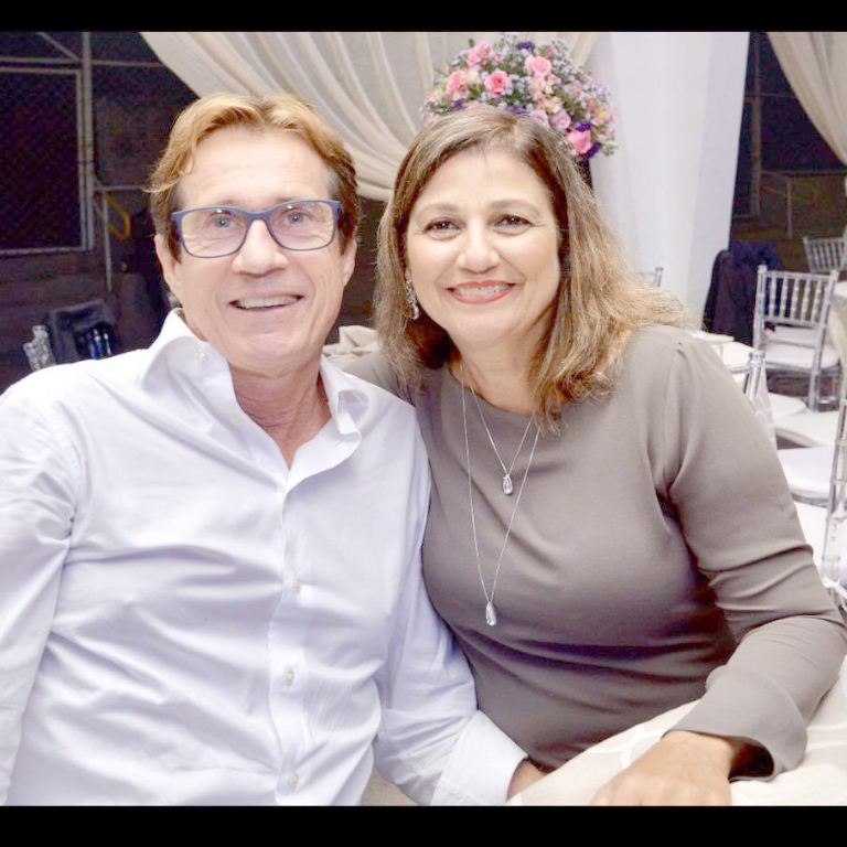 A data é querida hoje para Marilda Prates Guelfi, que soma mais um ano de vida e comemora esta dádiva divina junto à sua família e amigos. A homenagem especial ela ganha de seu marido Milton Antonio Guelfi, demais familiares e amigos. Parabéns e que seu caminhar seja sempre premiado com a presença de DEUS guiando seus passos, para que suas conquistas e vitórias sejam constantes em seus dias